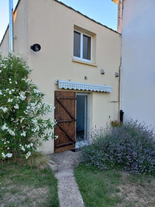 Maisonnette Marine Landeronde Buitenkant foto