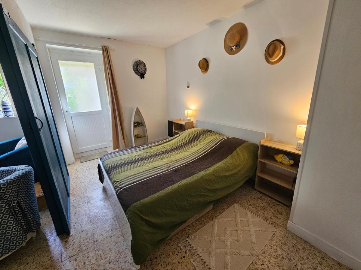 Maisonnette Marine Landeronde Buitenkant foto